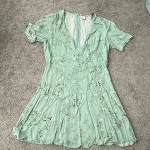 H&M 100% viscose , pretty dress mint with floral print